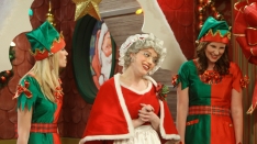 /shows/2_broke_girls/episodes/And The Very Christmas Thanksgiving