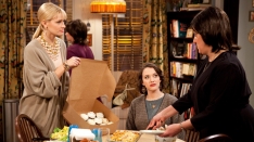 /shows/2_broke_girls/episodes/And The Kosher Cupcakes